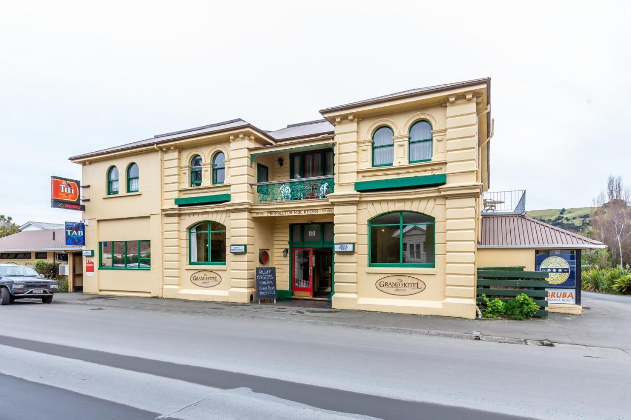 The Grand Hotel & Bar - Akaroa Exterior foto