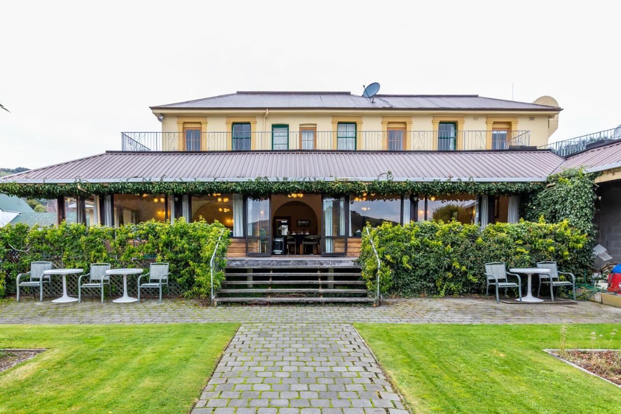 The Grand Hotel & Bar - Akaroa Exterior foto